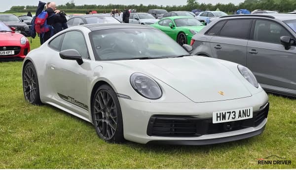 Porsche PDK vs Manual – Which Transmission to Buy in 2026