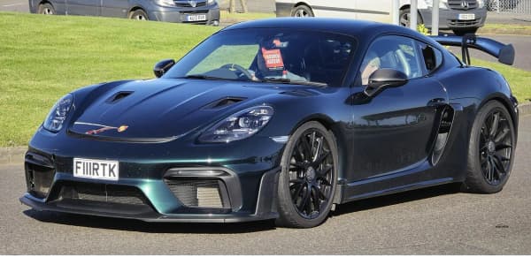 Porsche GT4 RS vs GT3 RS: Which Track Porsche Is Right for You?