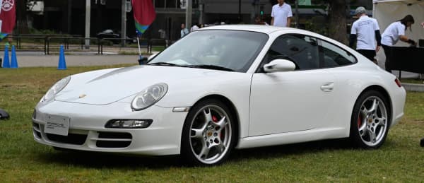 Porsche 997 - The Analog 911 with a Digital Soul