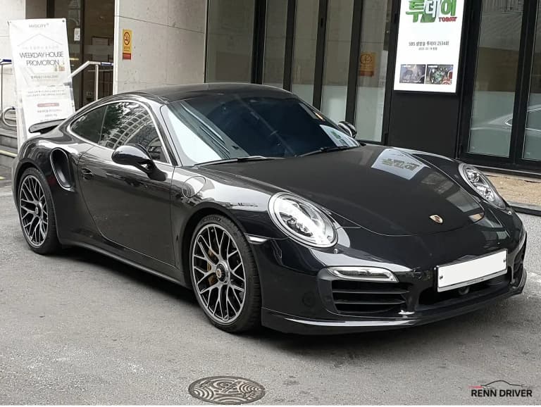Porsche 991.2 Turbo S in red