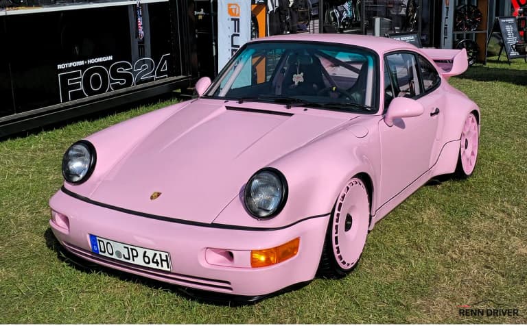 White Porsche 964 Turbo