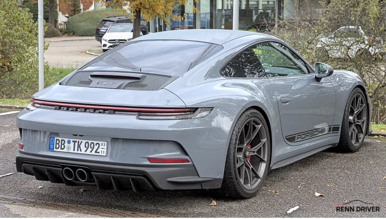 Porsche 992 GT3 Touring, rear view