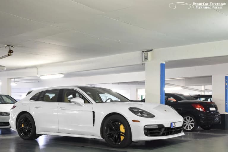Porsche Panamera Turbo Sport Turismo viewed from the front three-quarter angle