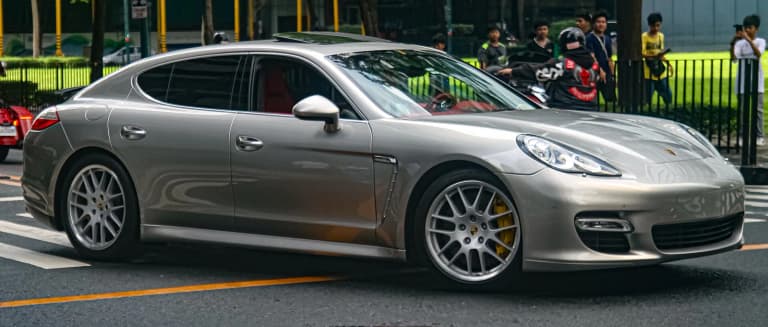 Platinum Silver first-generation Porsche Panamera 970 Turbo.