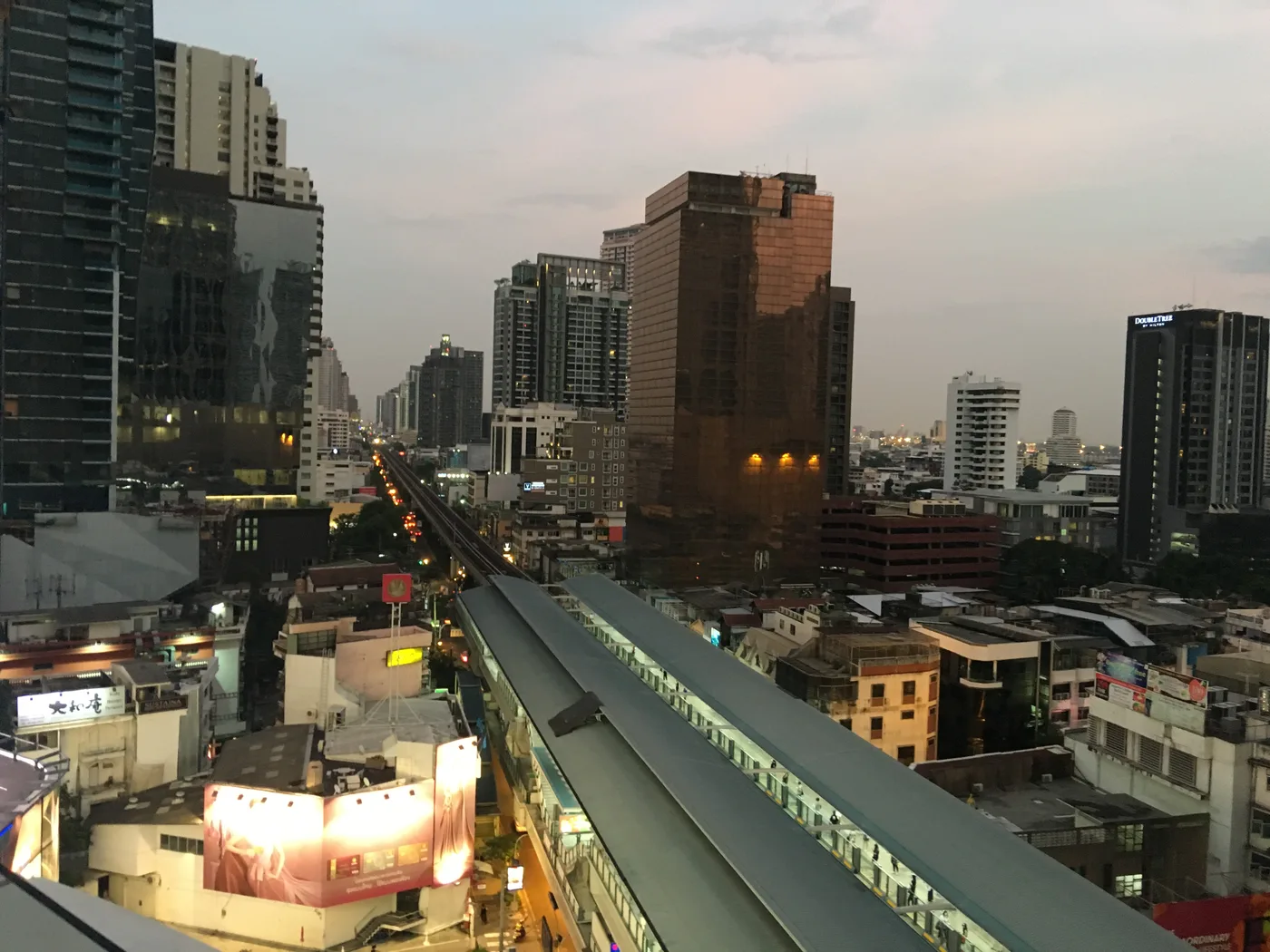 Phrom Phong BTS station