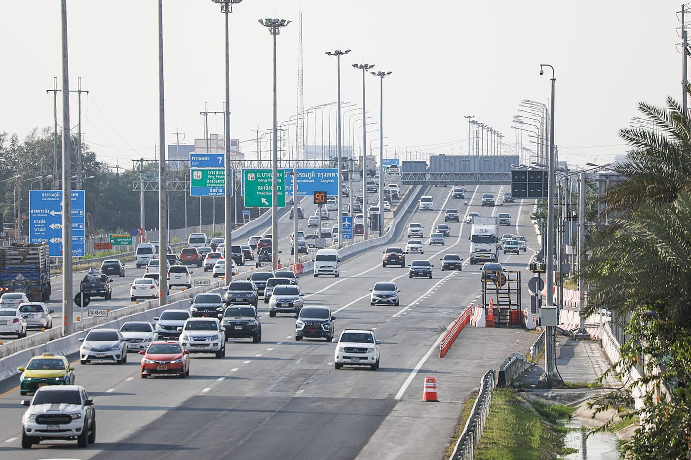 Motorway 7 Bang Pakong bridge