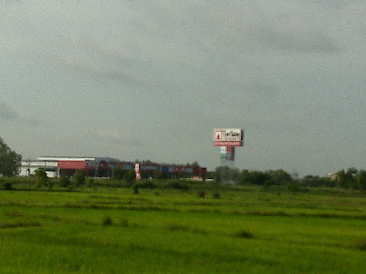 Thai Watsadu storefront